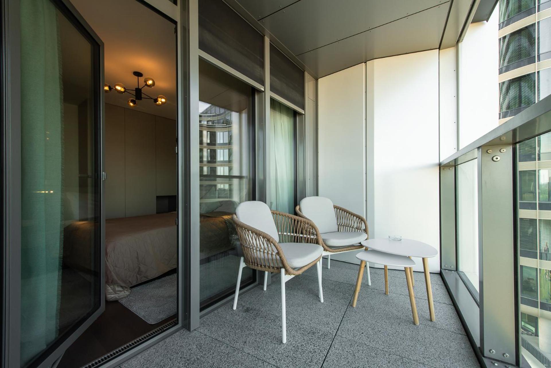 Nikas Eurovea Apartments - Free Parking Bratislava Bagian luar foto